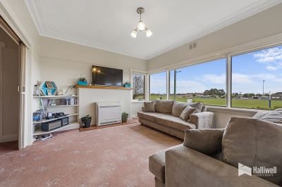 3
 
 
 
  
 
 
 1
 
 
 
  
 
 
 2
 
 
 
 
 
 
 
 35 George Street, Devonport TAS 7310, Devonport - Thumbnail 5
