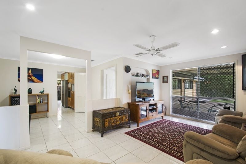2 Kapilano Crescent Mountain Creek QLD, Mountain Creek - Thumbnail 4