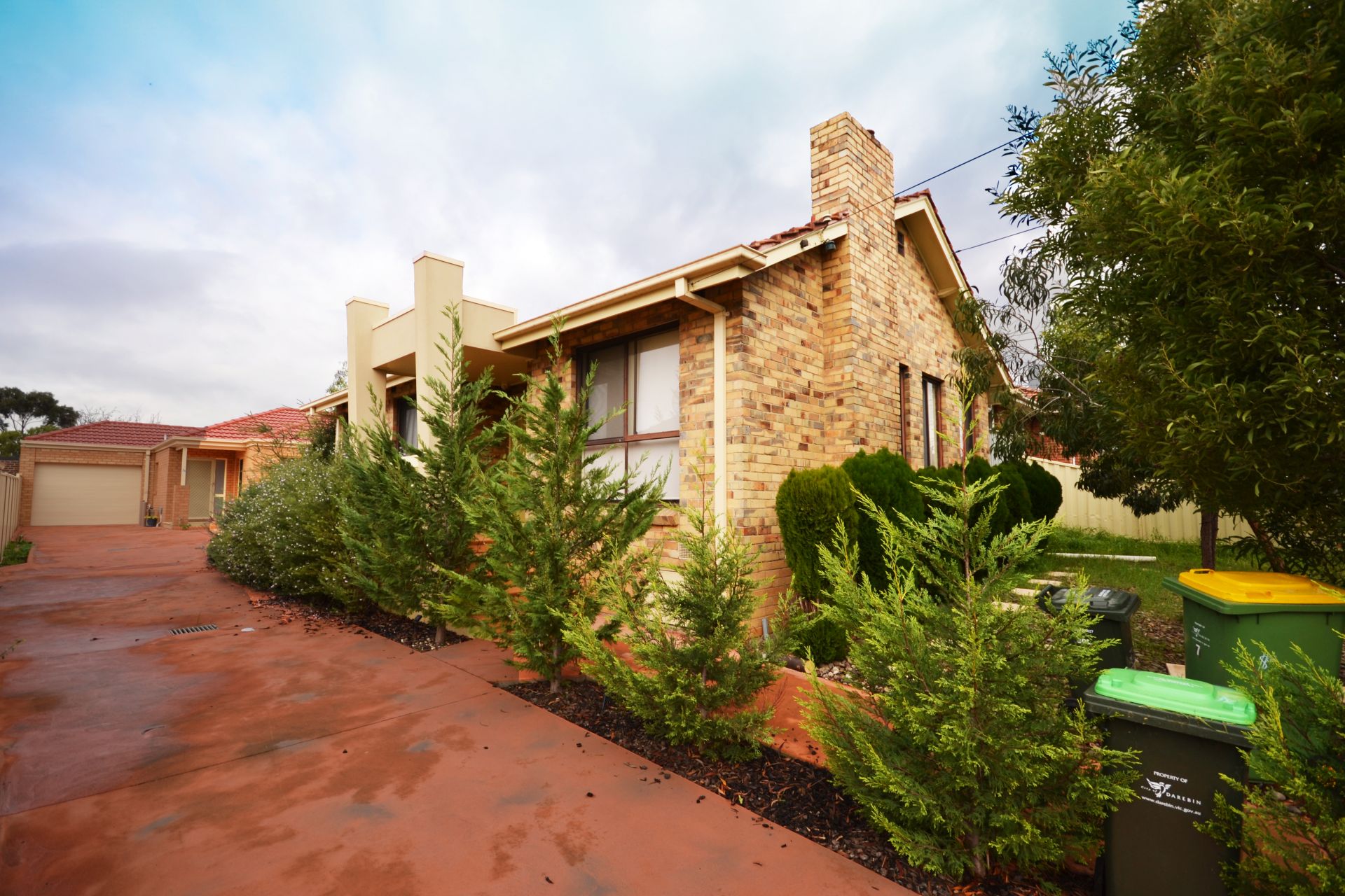 A SPECTACULAR LIFESTYLE AWAITS