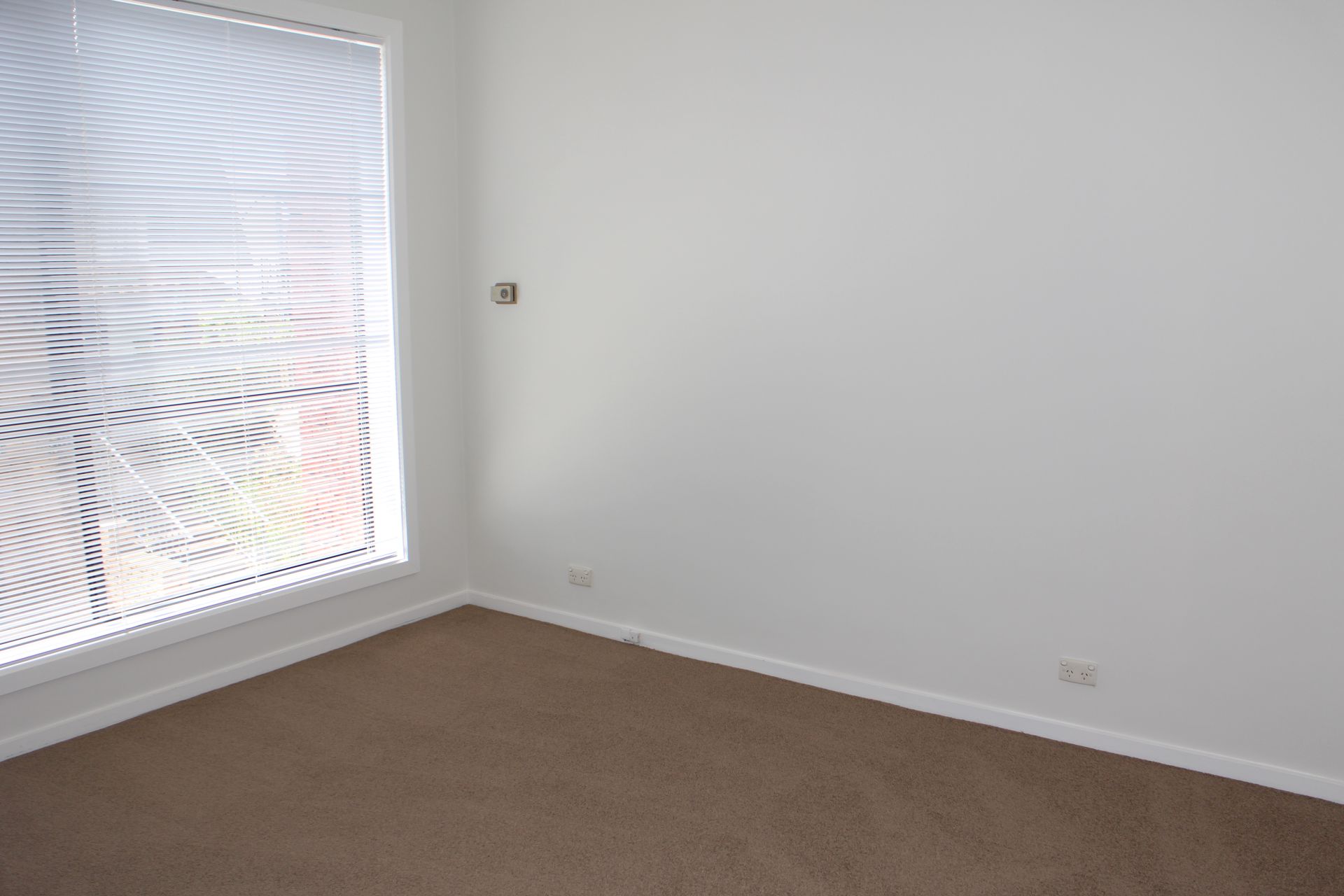 24/8 The Strand, Williamstown Sweeney Estate Agents