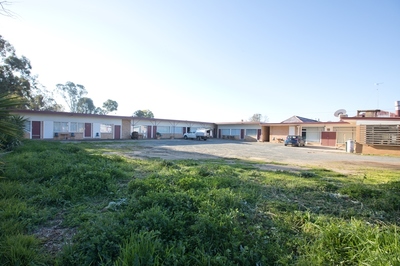 Freehold Hotel Motel for Sale - Sportsmans Arms Hotel, Deniliquin