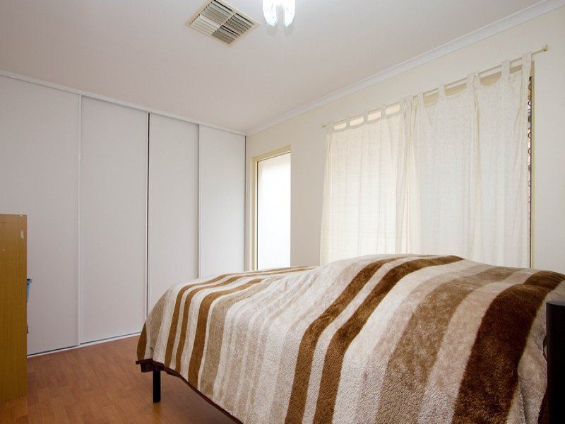 24 Bradley Grove Mitchell Park 5043