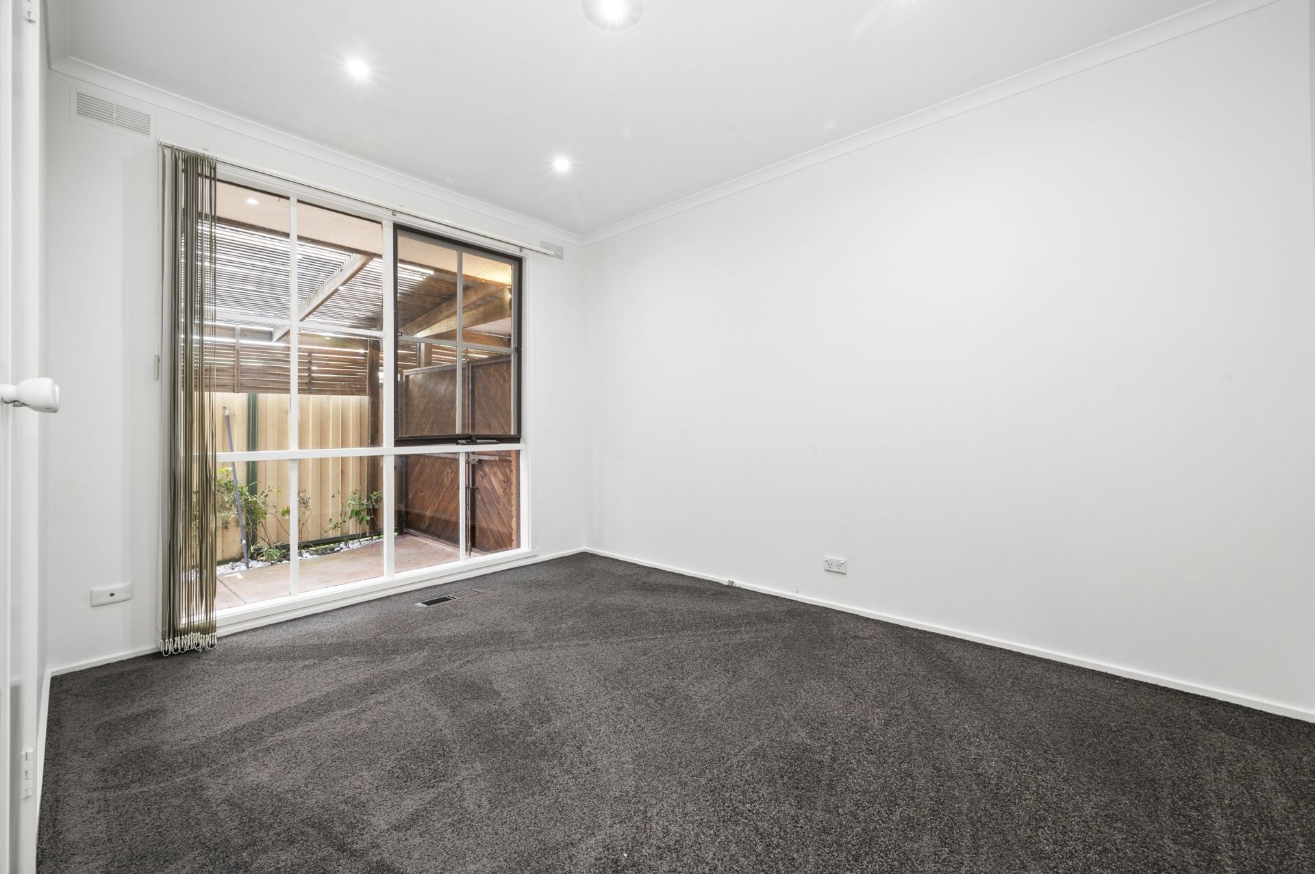 SPACIOUS COURT LOCATION