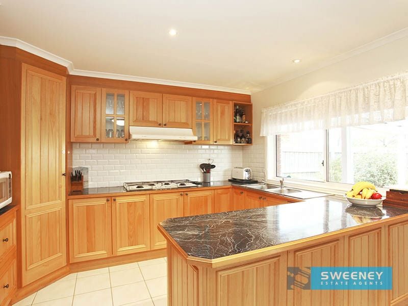 13 Selwood Place, Altona Meadows - Thumbnail 3