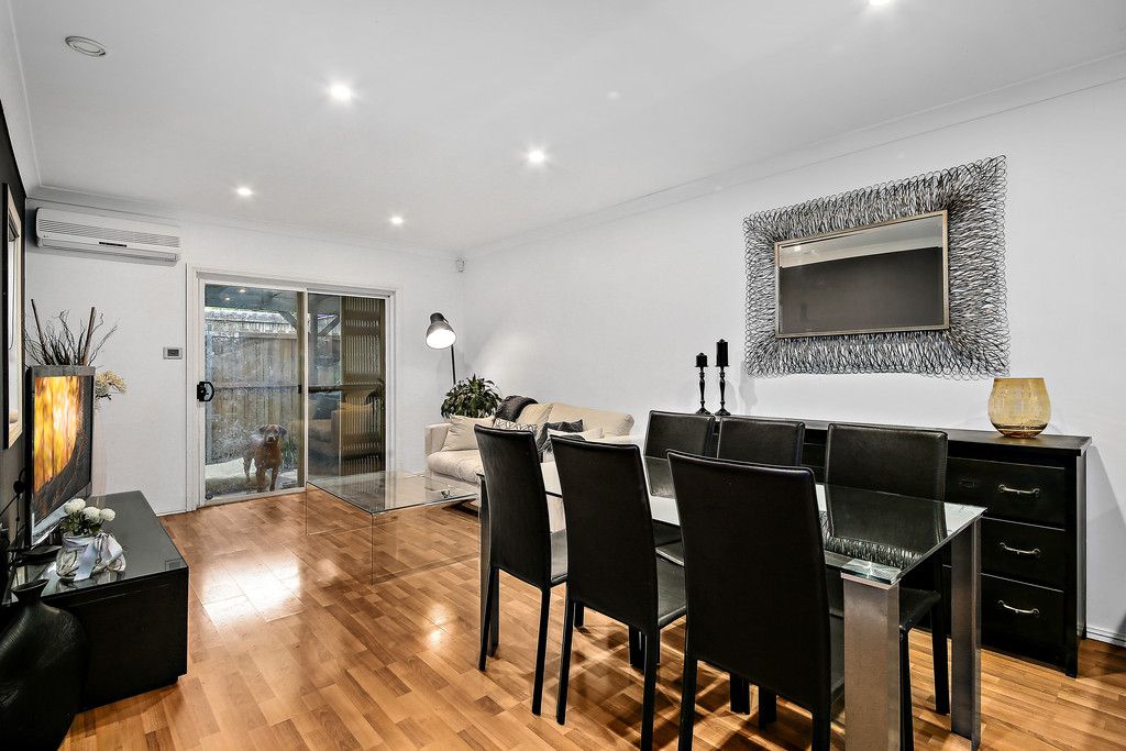 PET FRIENDLY TOWN HOUSE