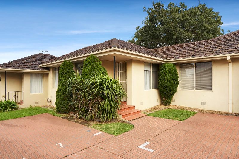 2/87 Purinuan Road, Reservoir