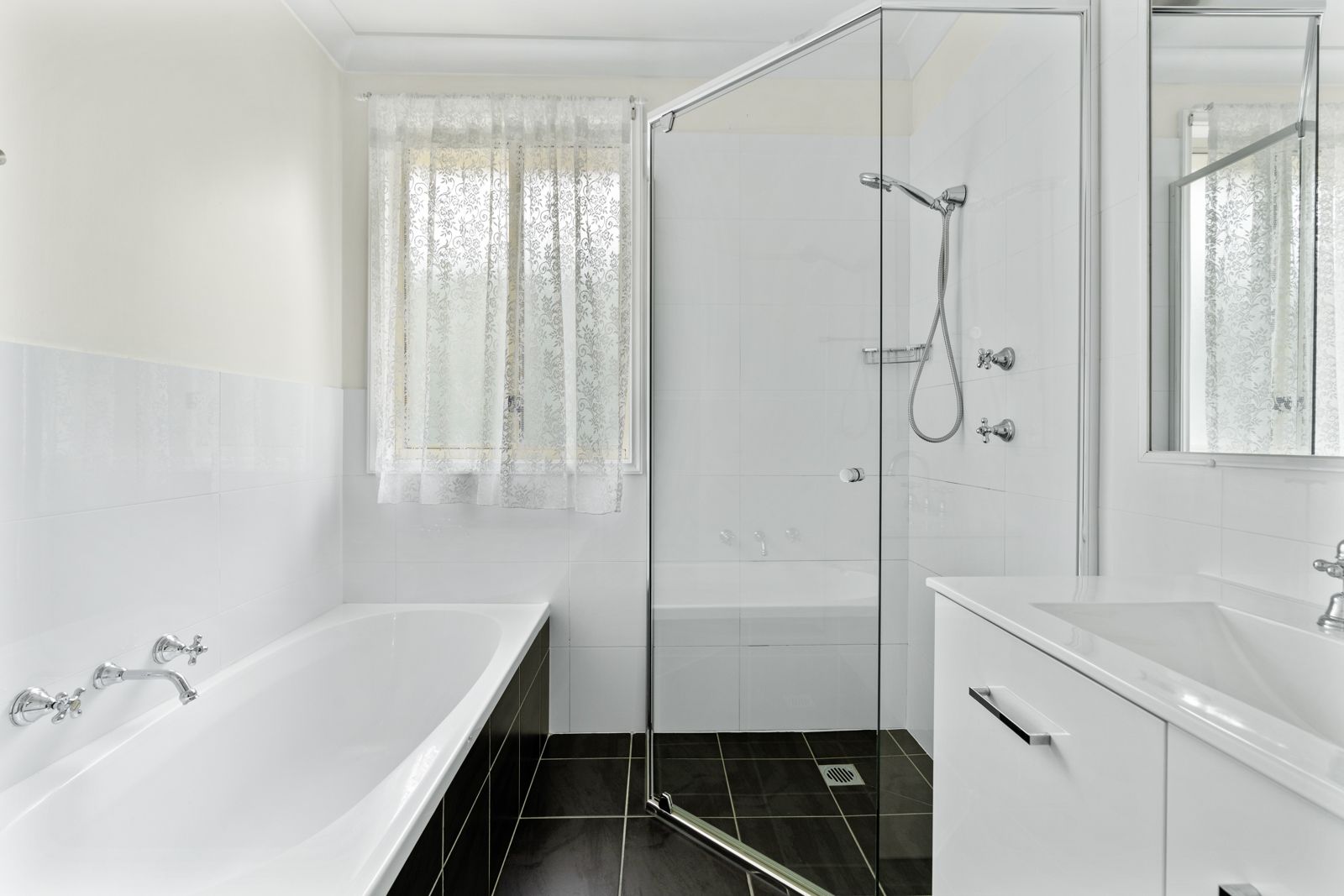 Real Estate For Lease 21B Currans Hill Drive Currans Hill , NSW