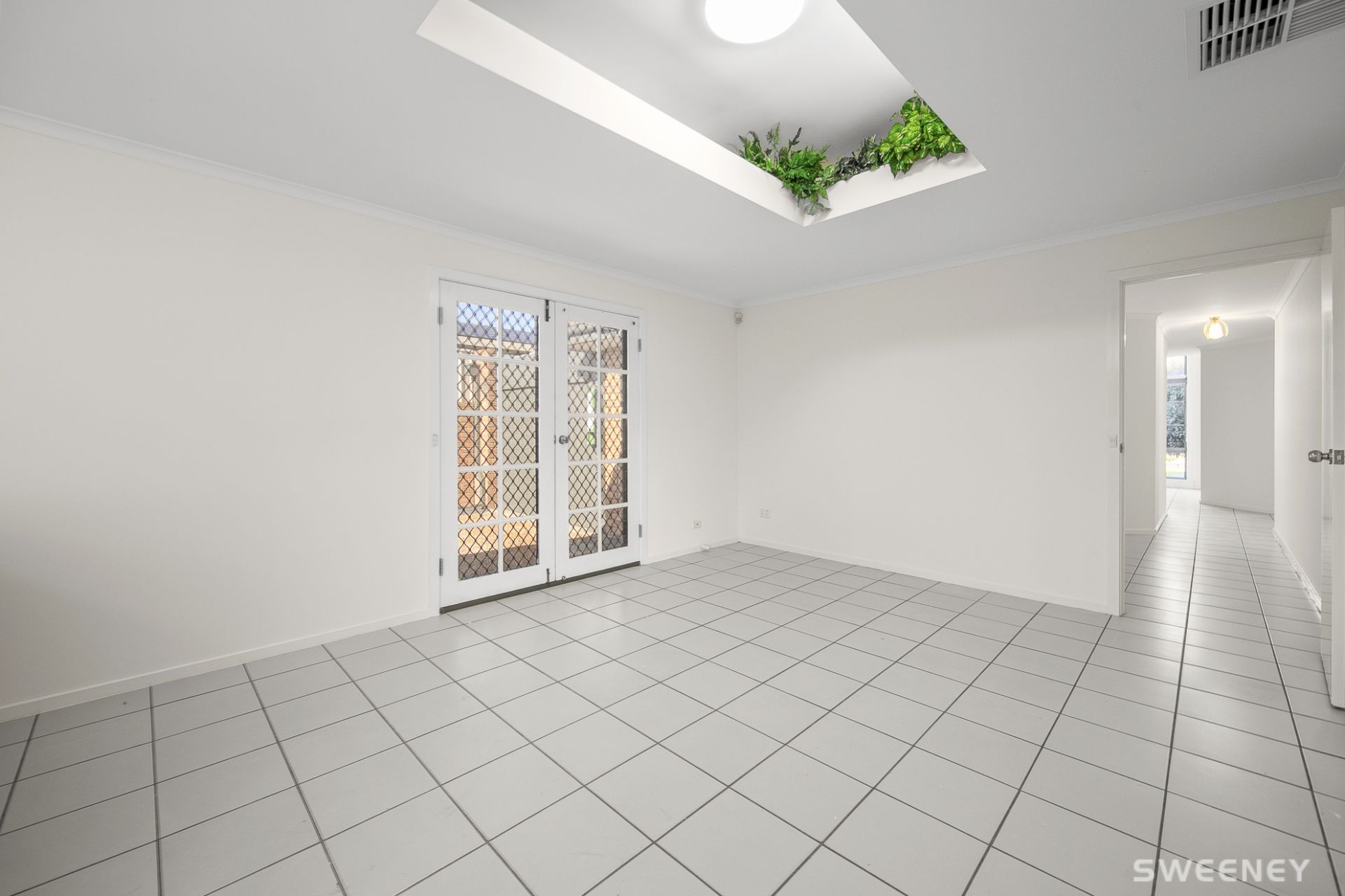 51 Roach Drive, Altona Meadows - Thumbnail 5