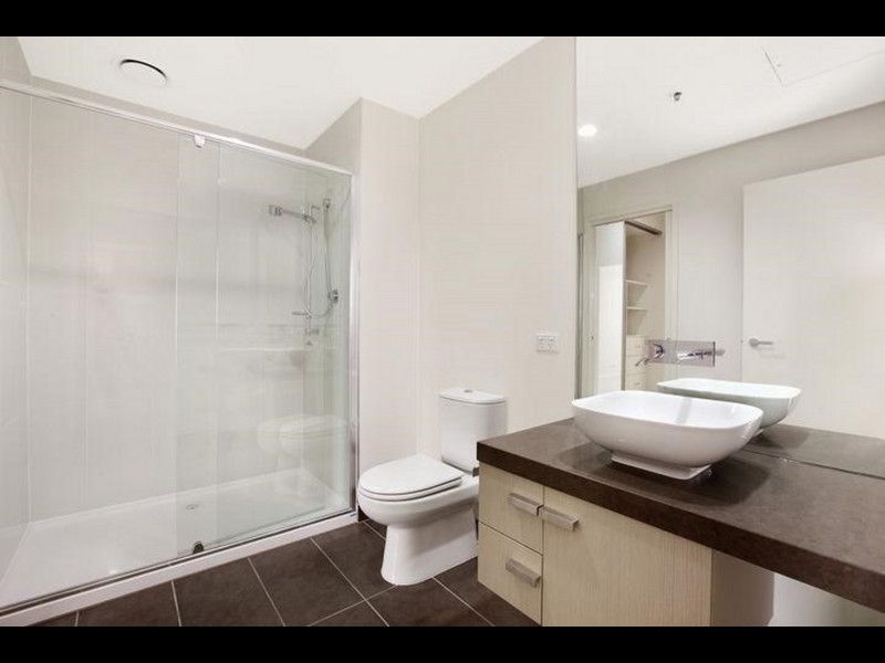 604/8 Breavington Way, Northcote - Thumbnail 5
