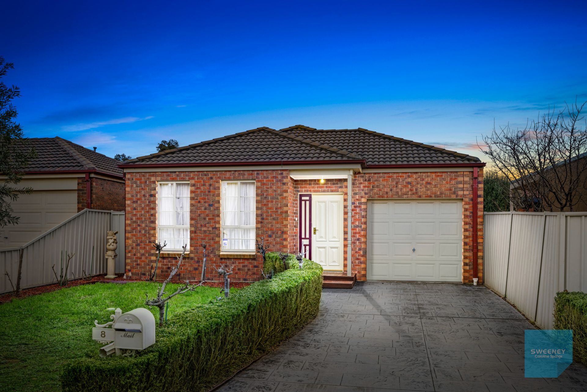 8 Innes Place, Caroline Springs - Thumbnail 2