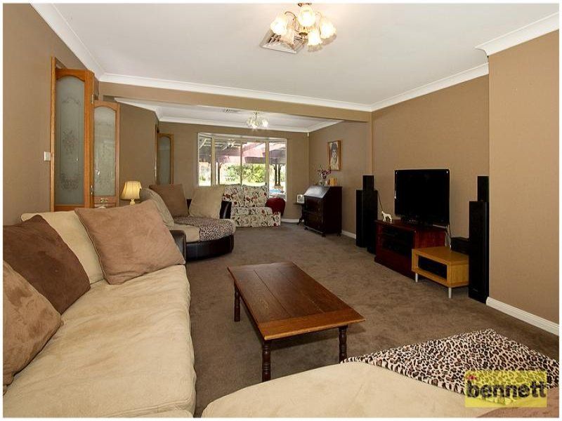 31 Linden Crescent, Cranebrook - Thumbnail 5