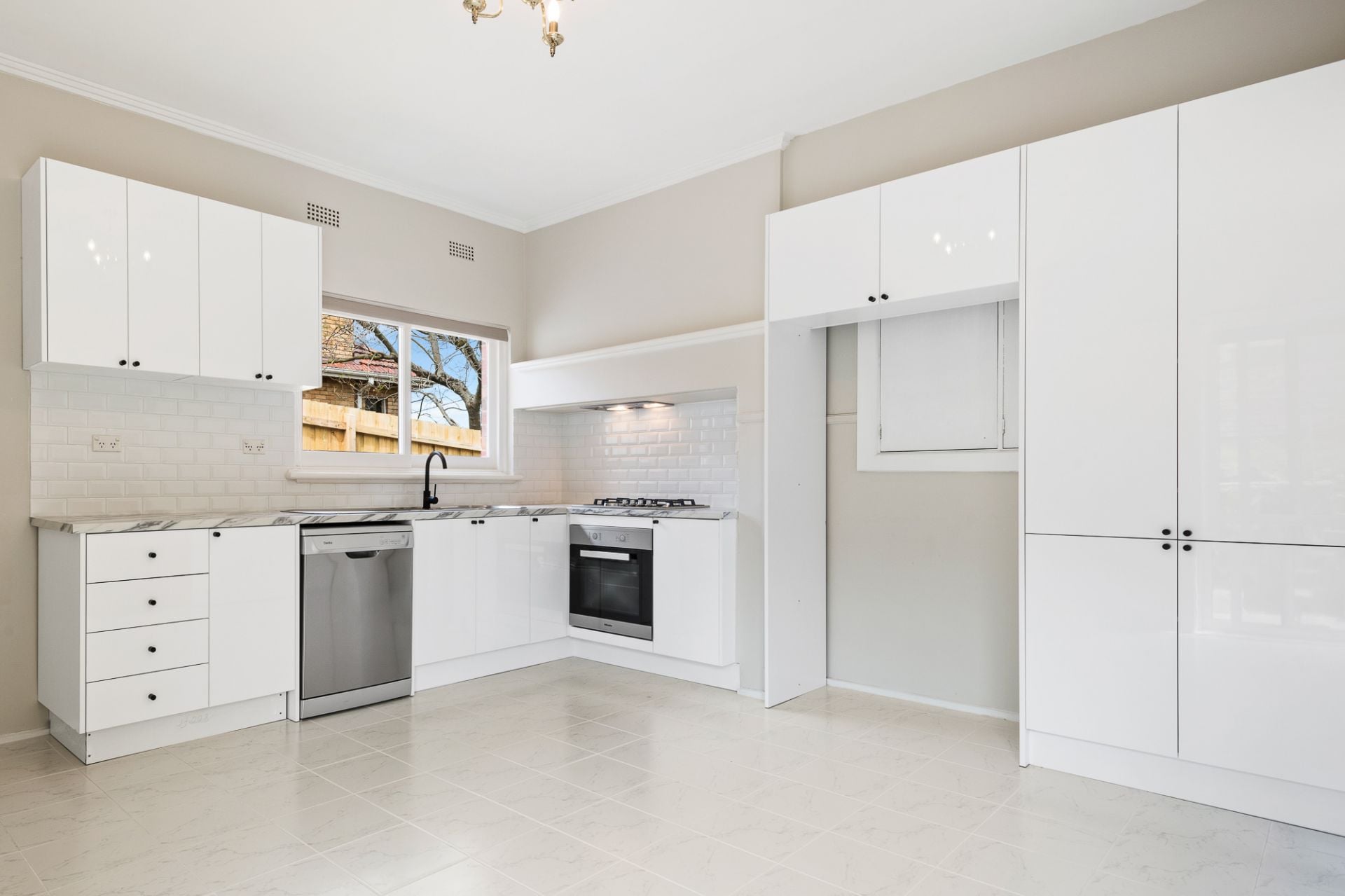 Live in the heart of Ivanhoe East,. READY FOR LEASE NOW