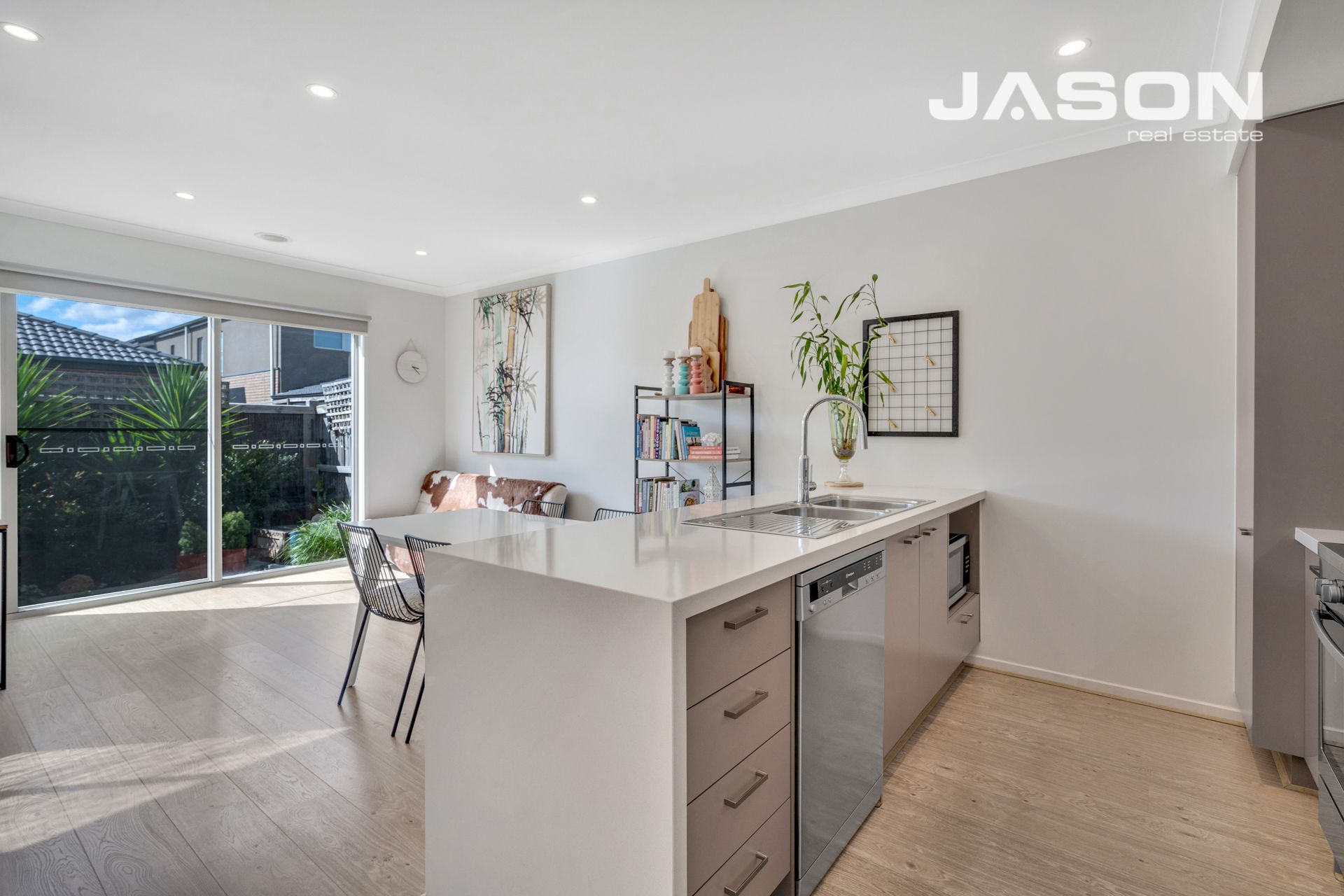 8 Coldfall Way, Mickleham Jason Real Estate