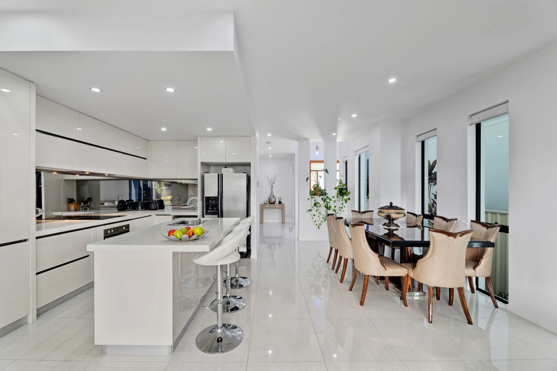 1/26 Milton Avenue, Paradise Point - Thumbnail 5
