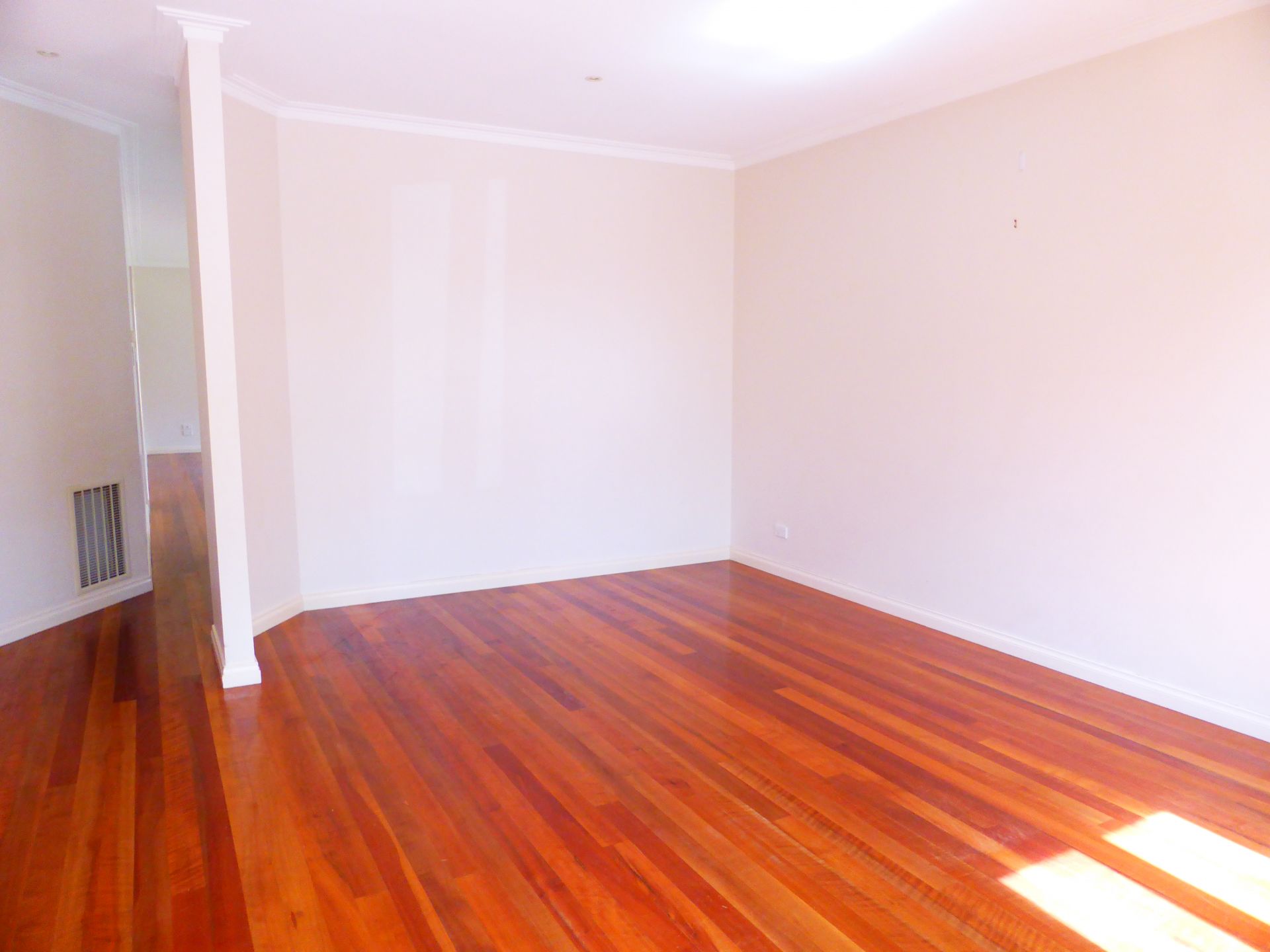 Updated Villa Style Unit - Very Spacious!