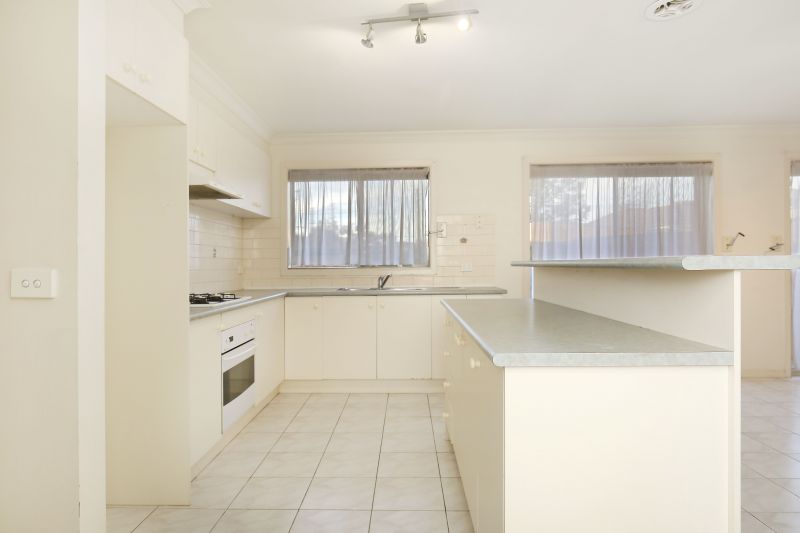 11 Elinda Place, Reservoir