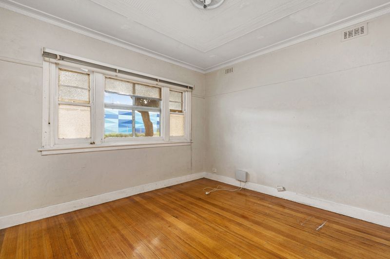 127 Sunshine Road, West Footscray - Thumbnail 5