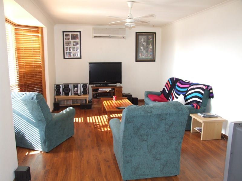 33 Morrison Drive, Bacchus Marsh - Thumbnail 3