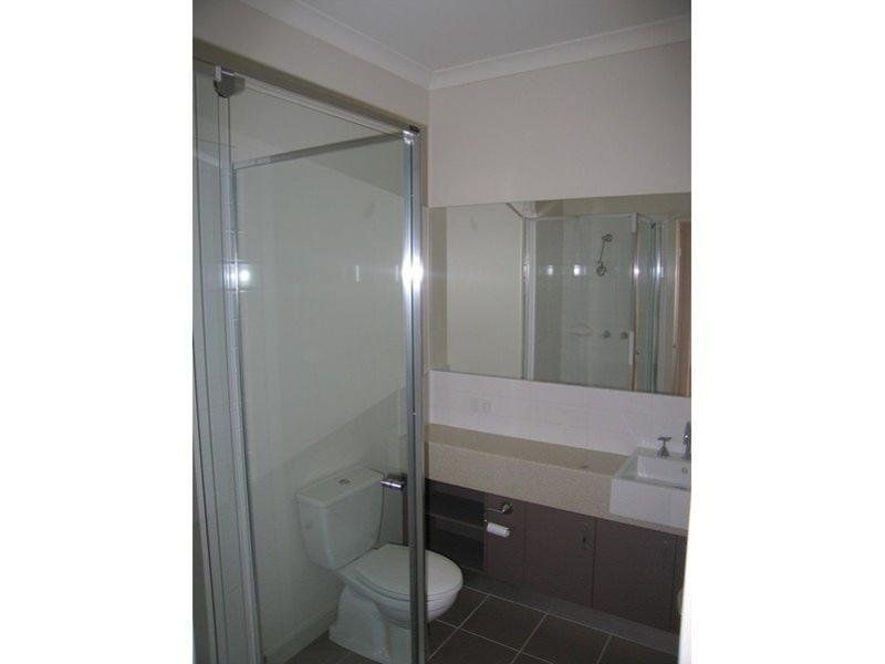 MODERN & SPACIOUS UNIT