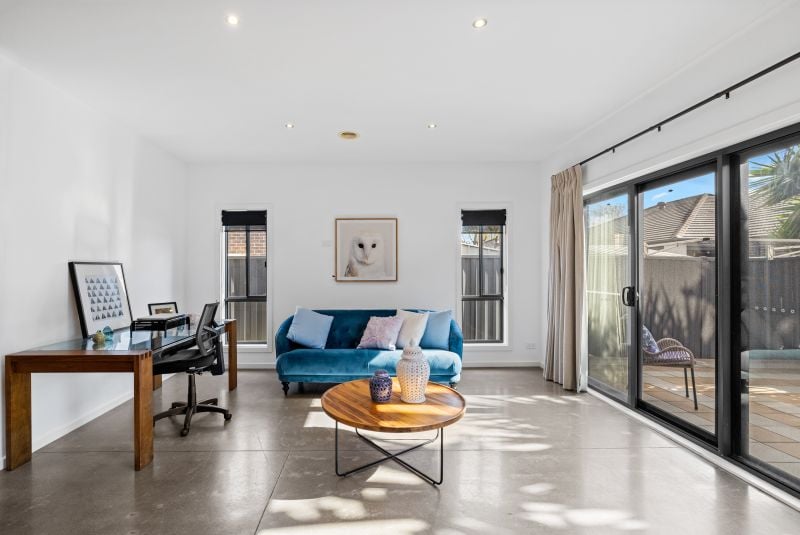6 Streeton Avenue, Caroline Springs