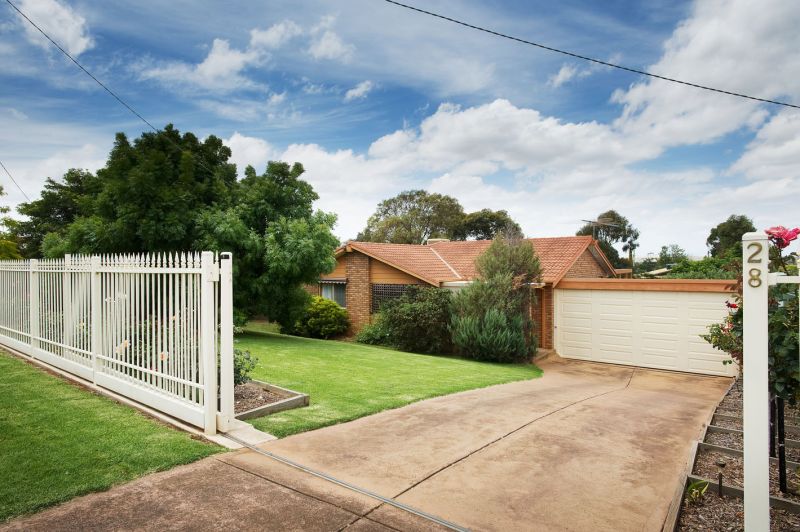 28 Inglis Street, Bacchus Marsh - Thumbnail 2