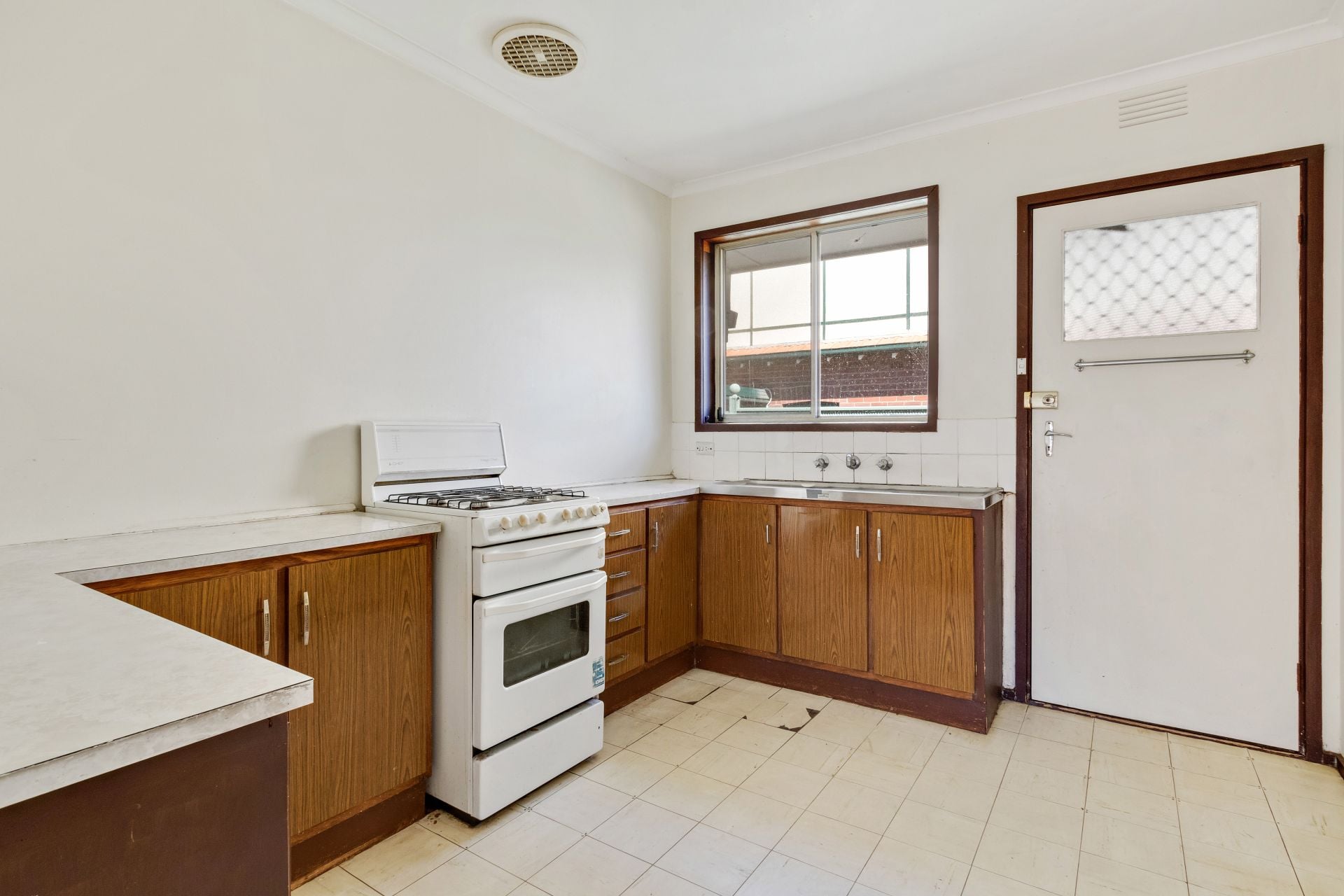 Fabulous Investment / Development Opportunity / Elite Location