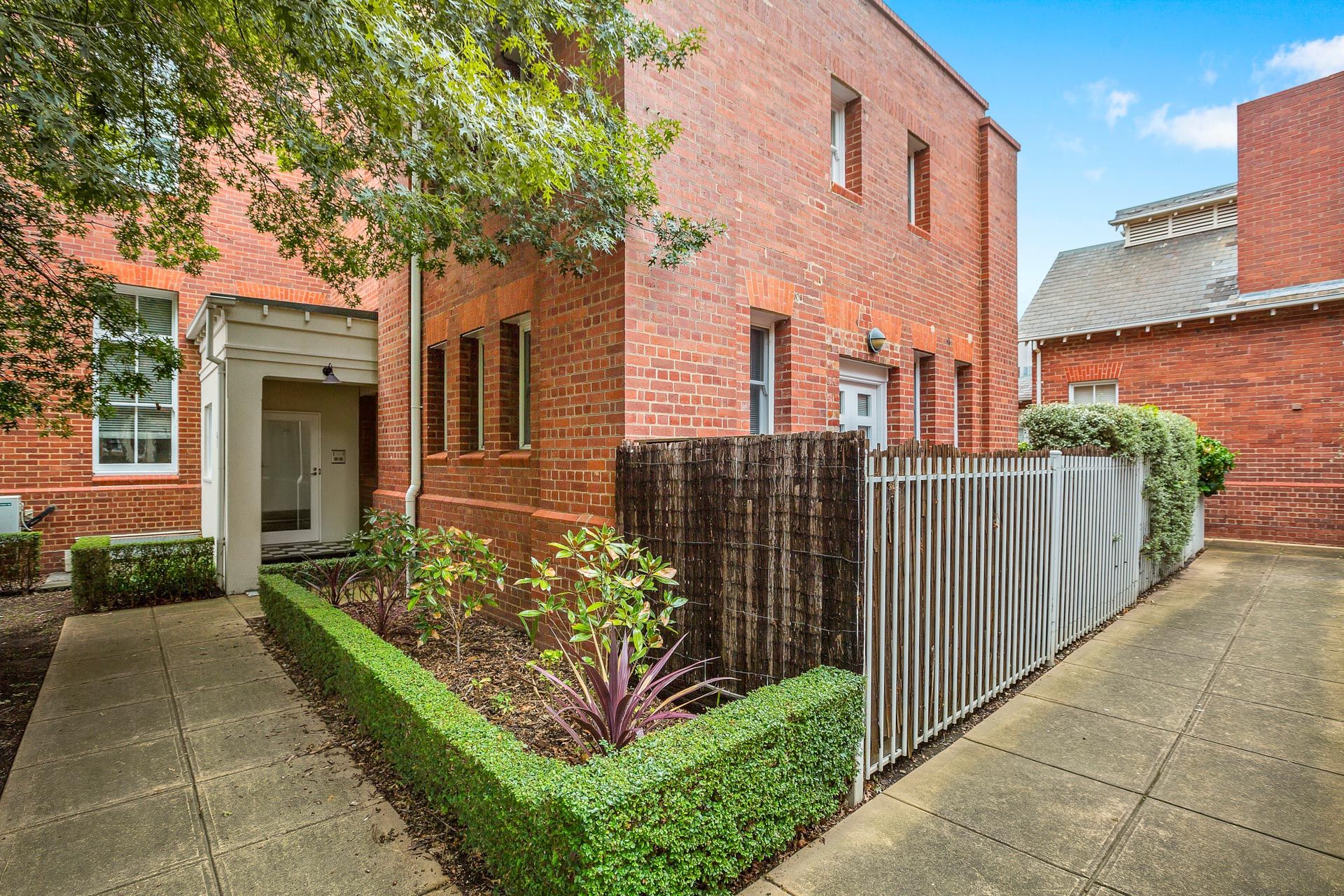 24 Gatehouse Place, Maribyrnong Sweeney Estate Agents