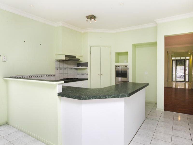 11 Barn Elms Parade, Caroline Springs - Thumbnail 3