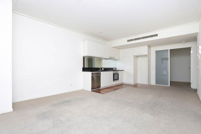 Perfectly Positioned In The Highly Sought Park Complex