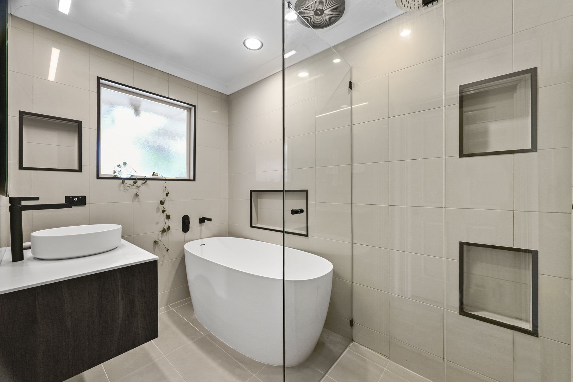 Stunning 3-Bedroom Home in Greensborough!