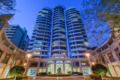 Largest* two-bedroom apartment on the market – unrestricted river views!