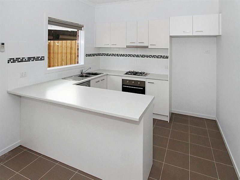 Brand New Light Filled Town House!