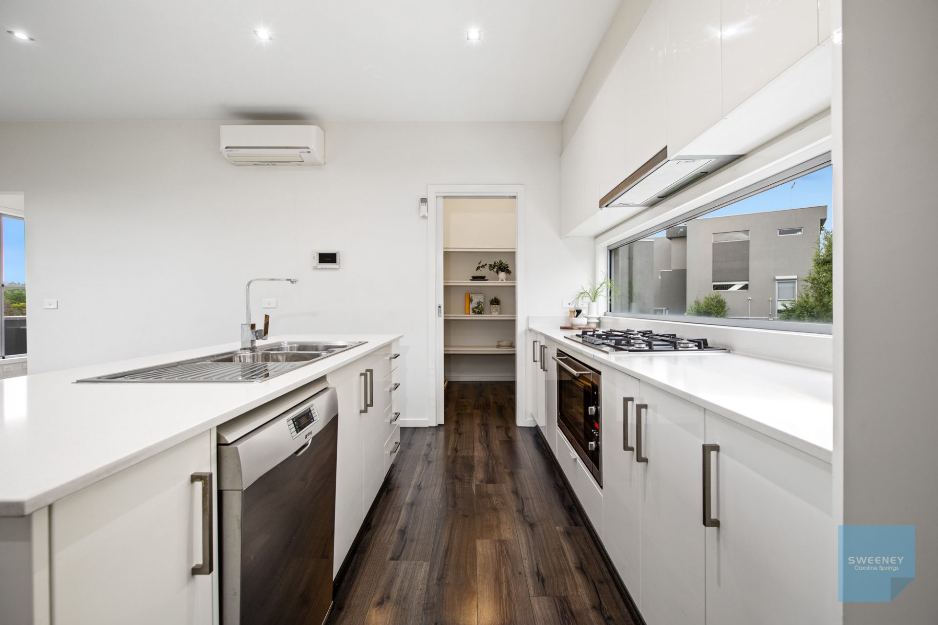 12/13 Greville Street, Caroline Springs - Thumbnail 4