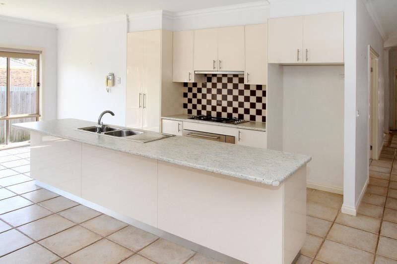 LARGE HOME IN A GREAT LOCATION    *Insp Sat 6th Sep @ 12:20pm*