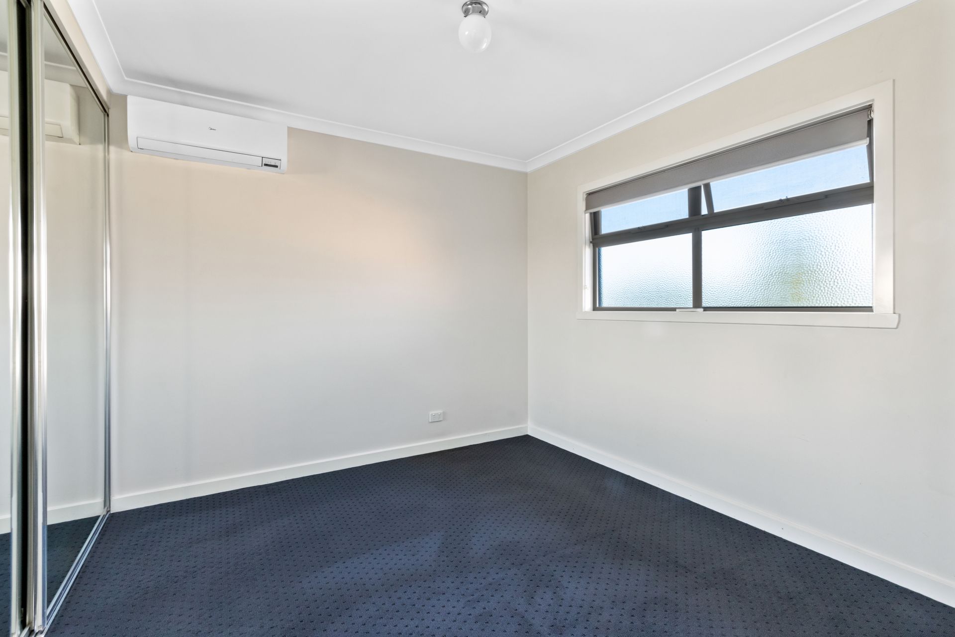 Spacious, stylish townhouse