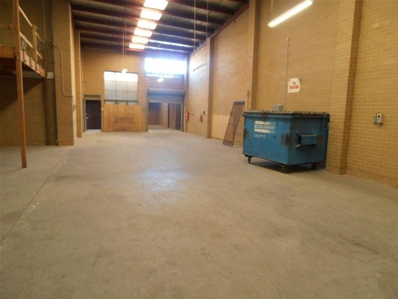 FACTORY/WAREHOUSE WITH MEZZANINE STORAGE