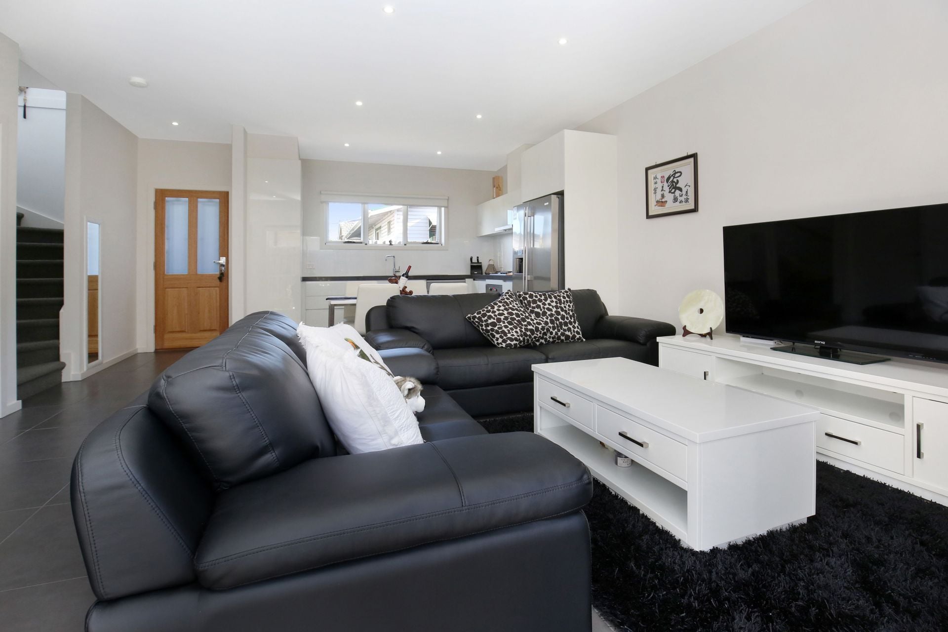SUPERB MODERN STYLE