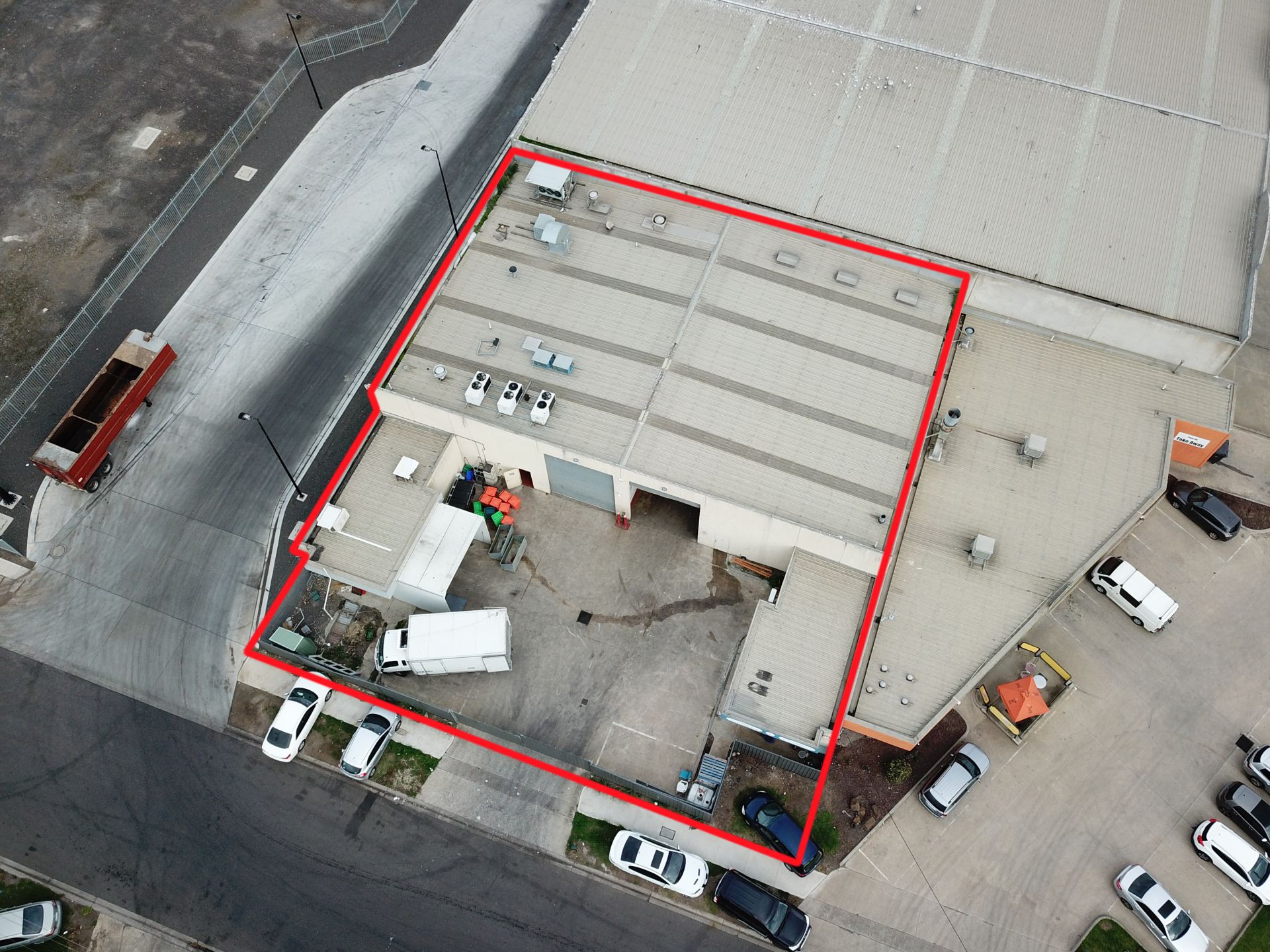 PRIME LOCATION, NOT TO BE MISSED!