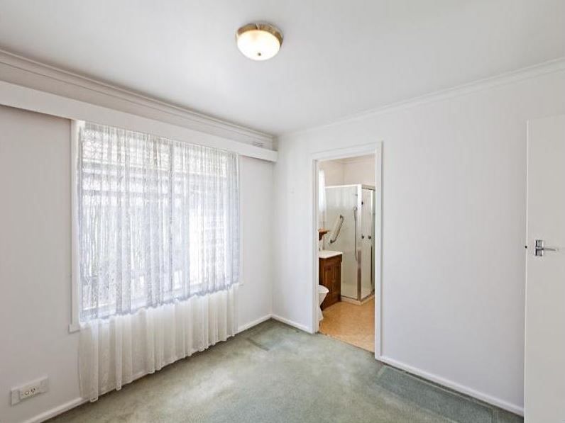 CUTE, COSY AND CONVENIENTLY LOCATED