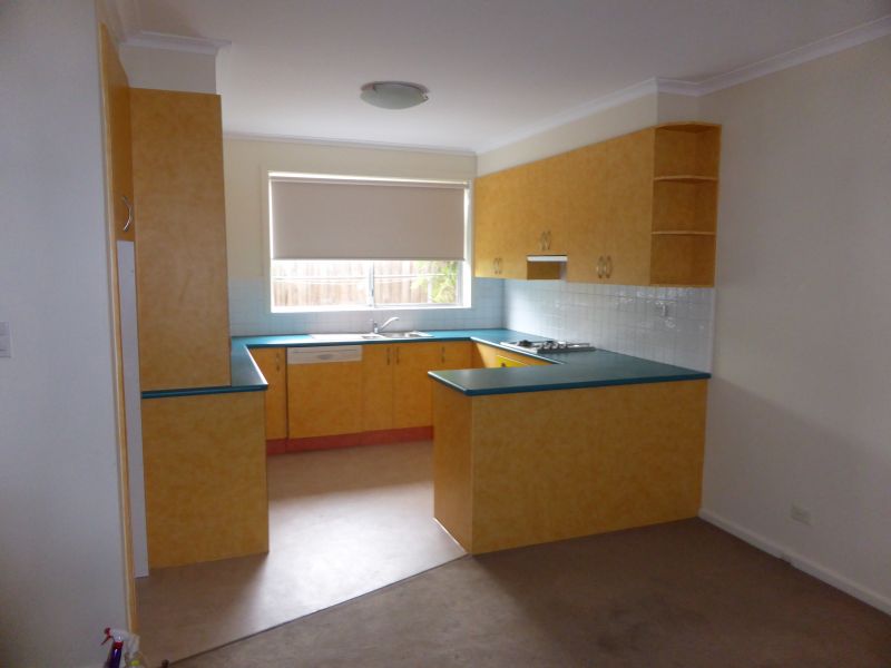2/111 Fyffe Street, Thornbury