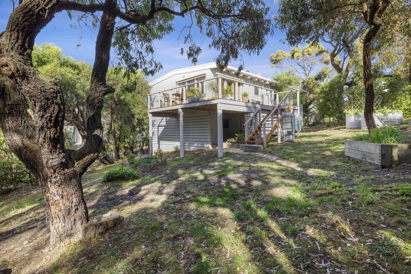 11 Birralee Road, Fairhaven, VIC, Fairhaven - Thumbnail 2