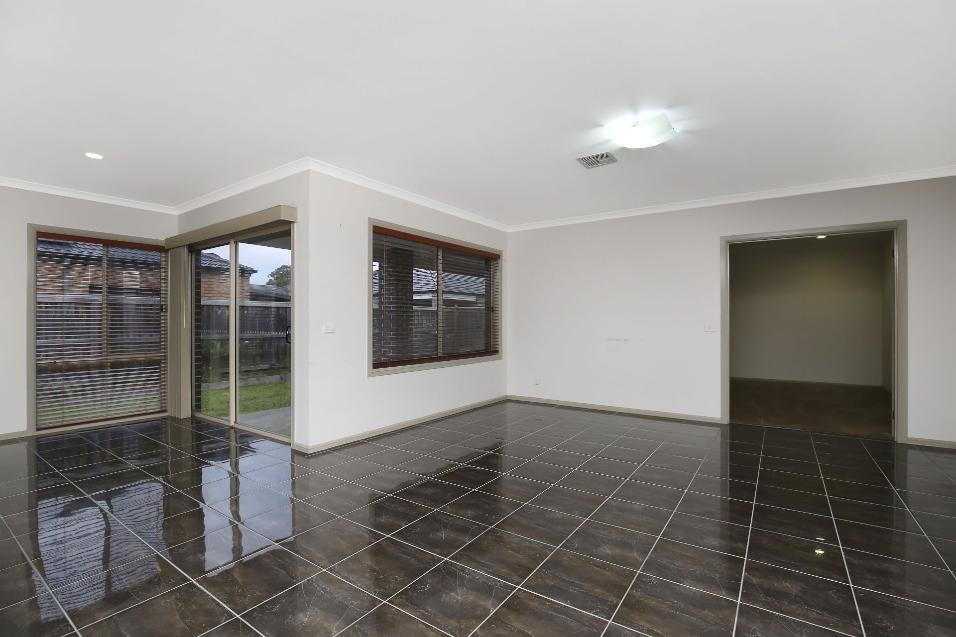Spacious Four Bedroom Home, Theatre Room, Study & Rumpus Areas and more!