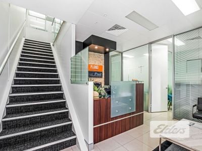 OWNER OCCUPY OR INVEST - SECONDS TO GASWORKS!