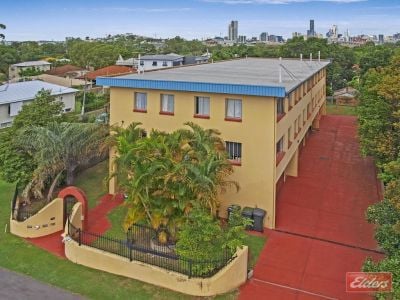 BLOCK OF 8 STRATA UNITS WITH EXCITING D.A APPROVAL!