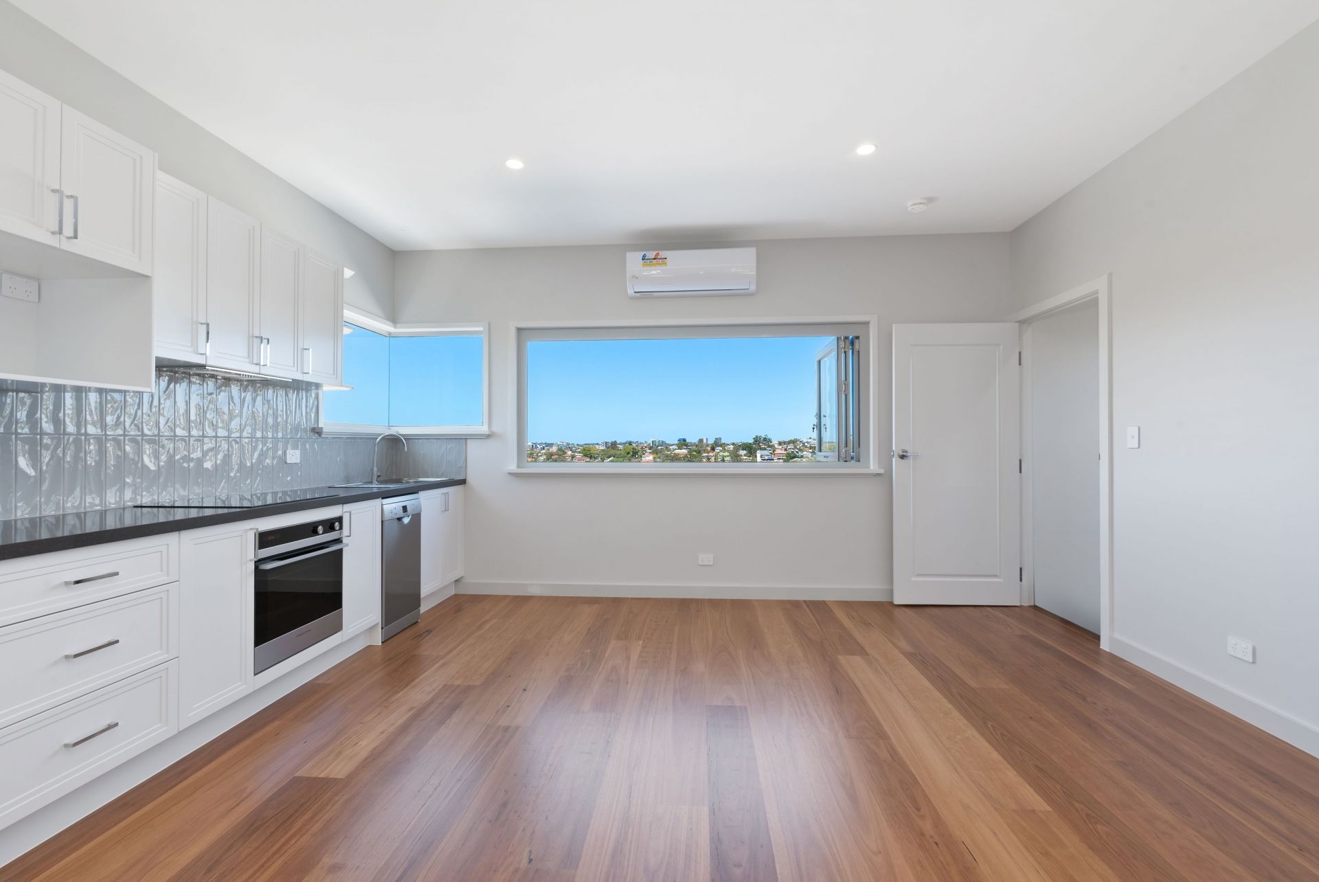 1/122a Latrobe Terrace, Paddington AUMR Property