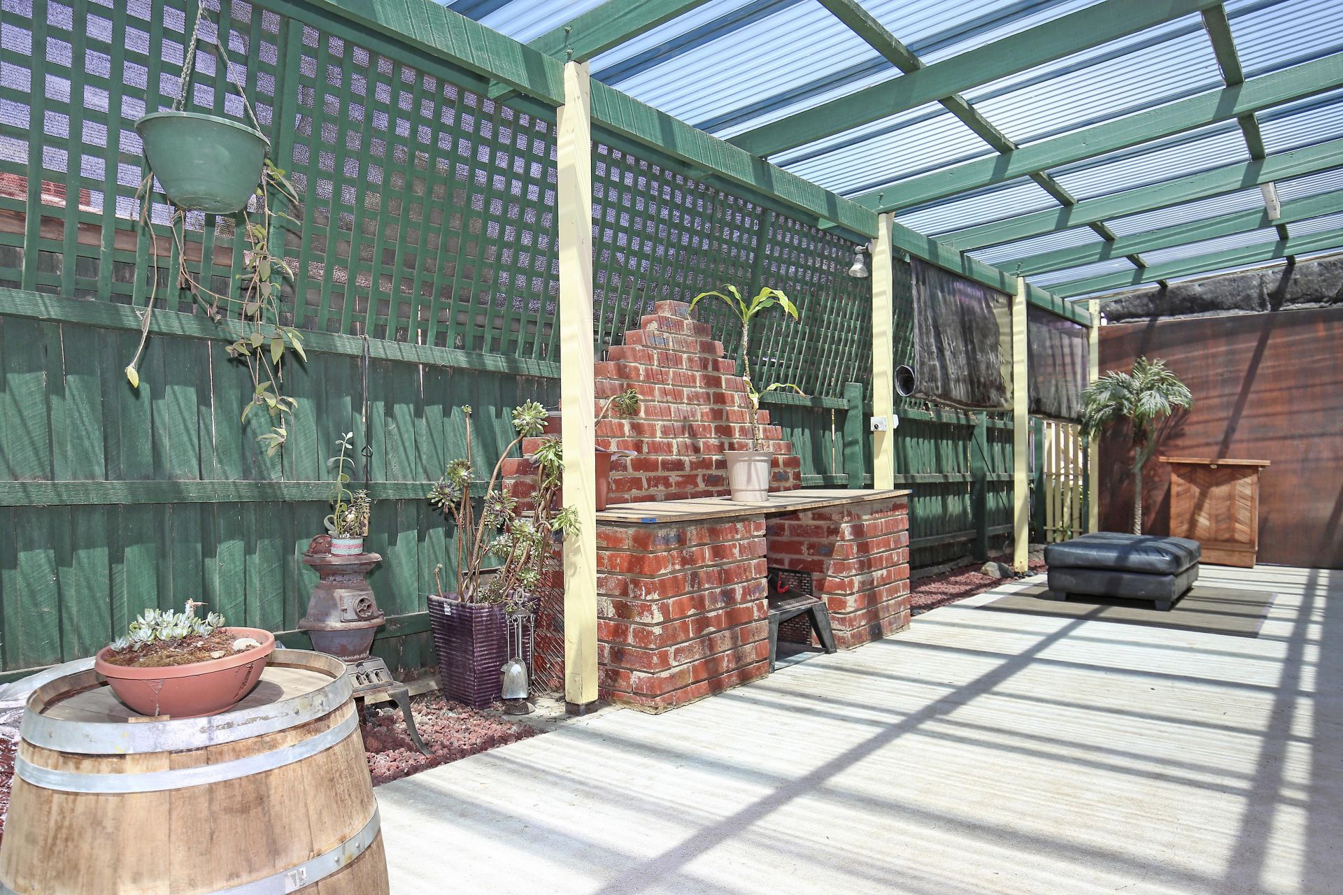 EASY LIVING, IDEAL LOCATION