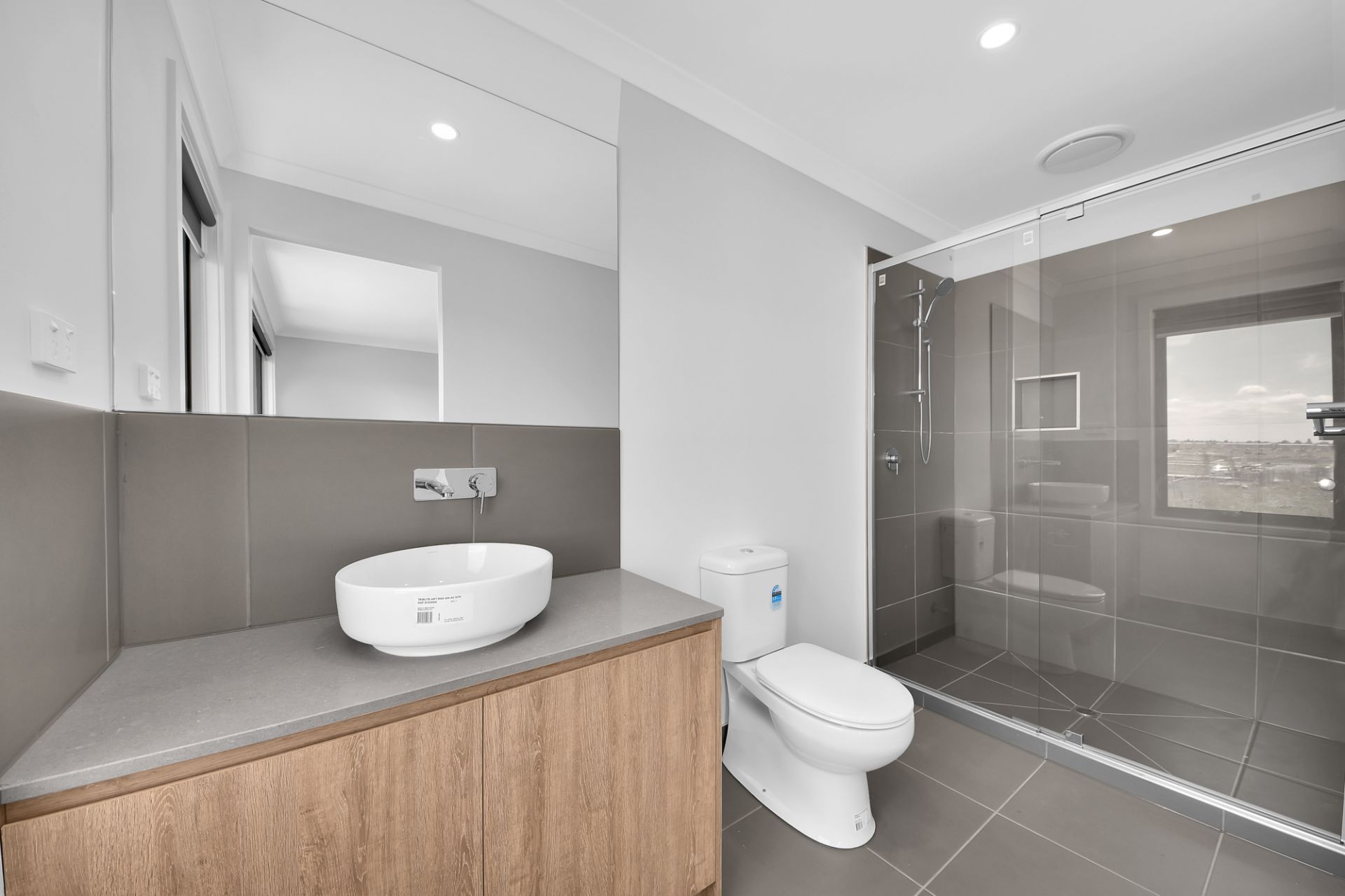Modern & Brand New Townhouse