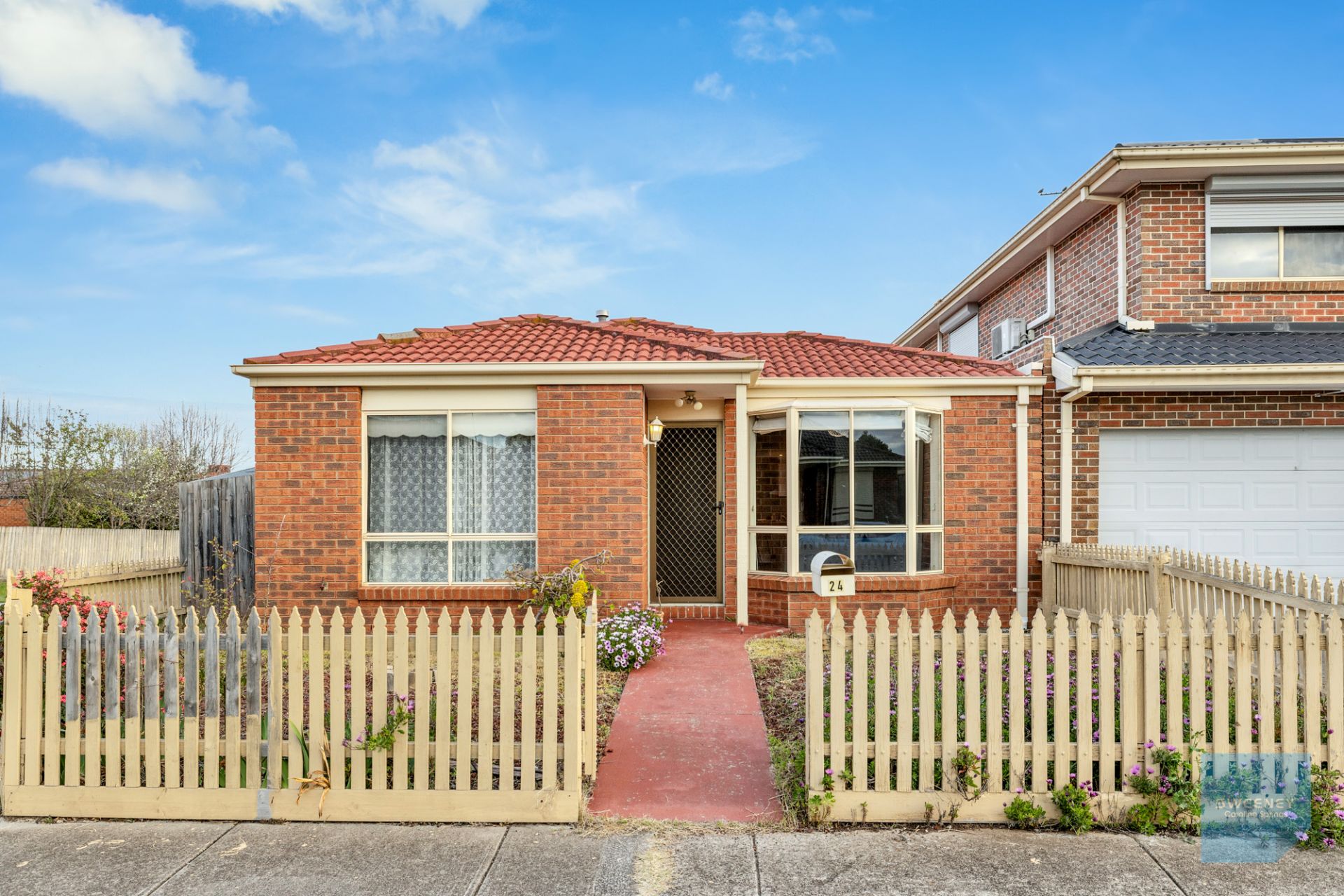 24 Marlock Way, Delahey - Thumbnail 2