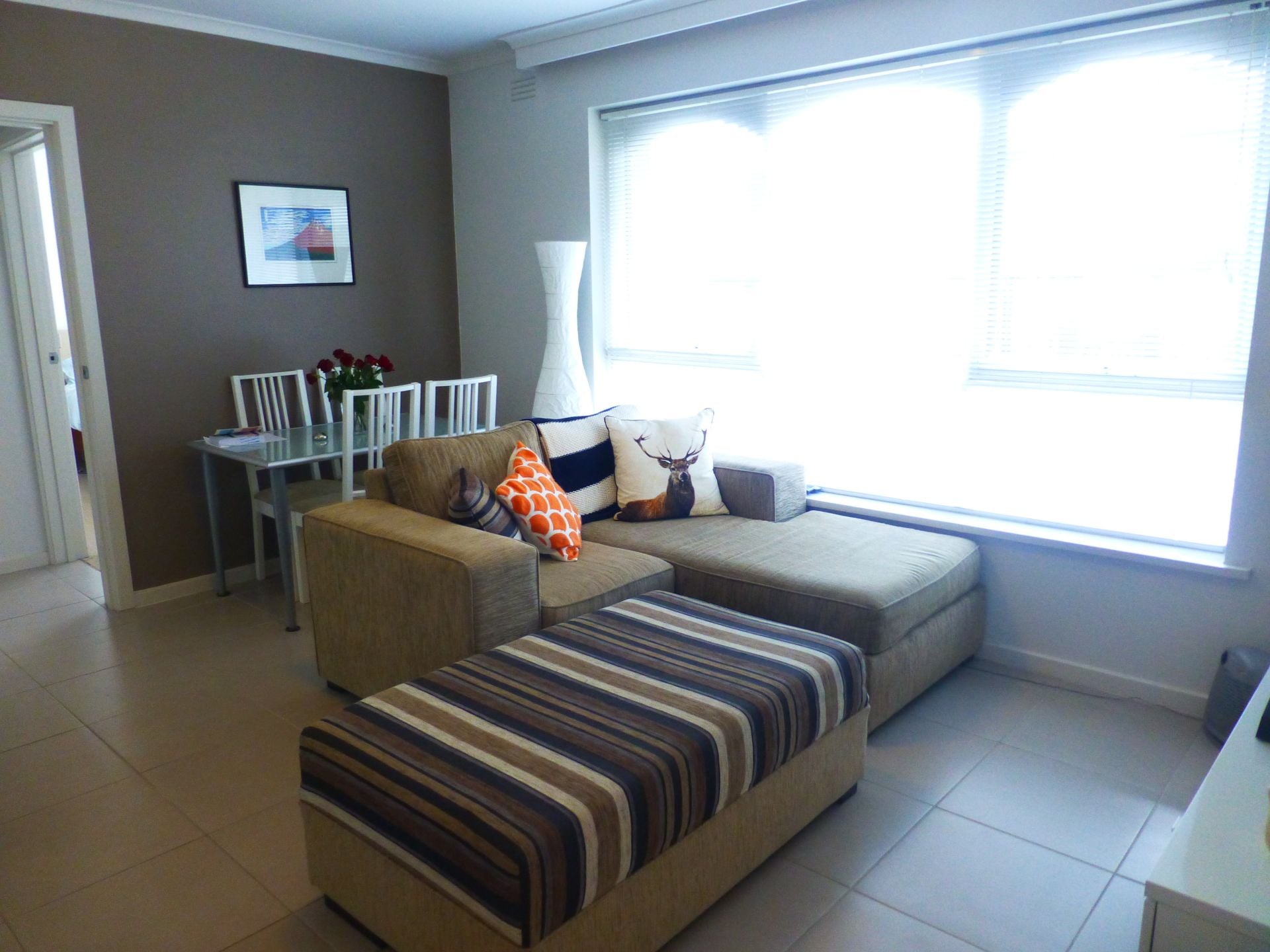 Stunning Kew Apartment With A Tranquil Serenity