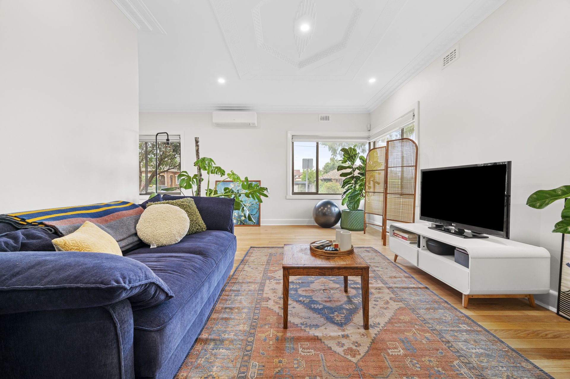 BEAUTIFUL FAMILY HOME - GREAT LOCATION